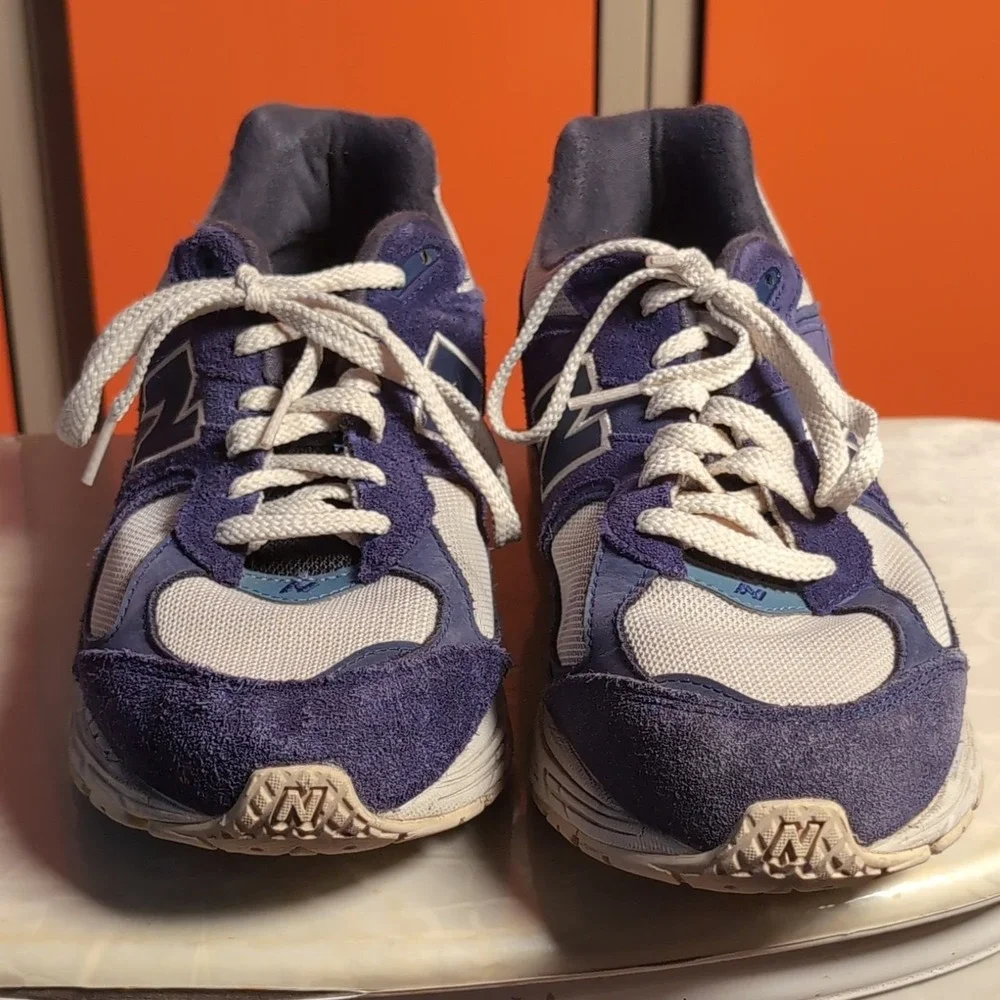 New Balance 2002R Sneakers Men's 12 Navy Blue Grey Suede Mesh Low Top